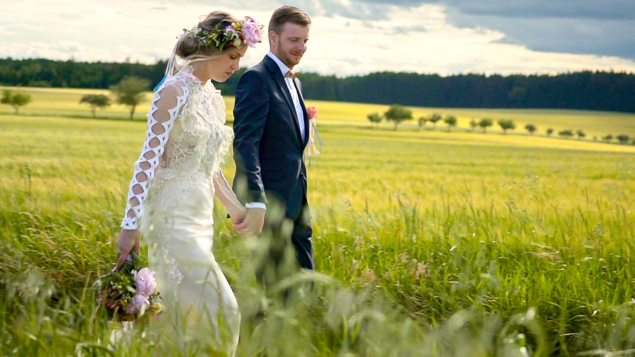 Pohádková boho svatba v přírodě na Bořetínském statku